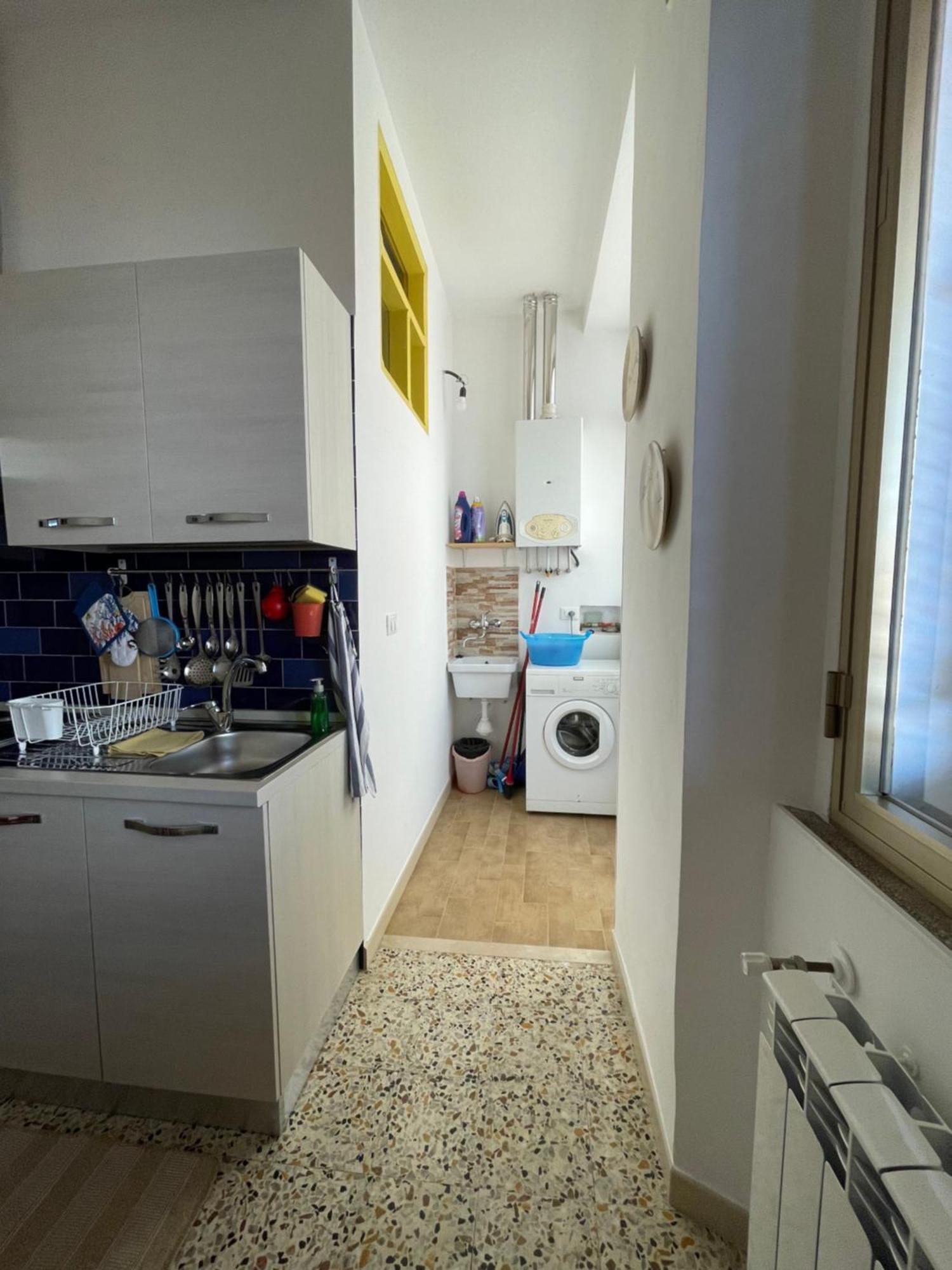 Next Door! Apartment Termoli Bagian luar foto