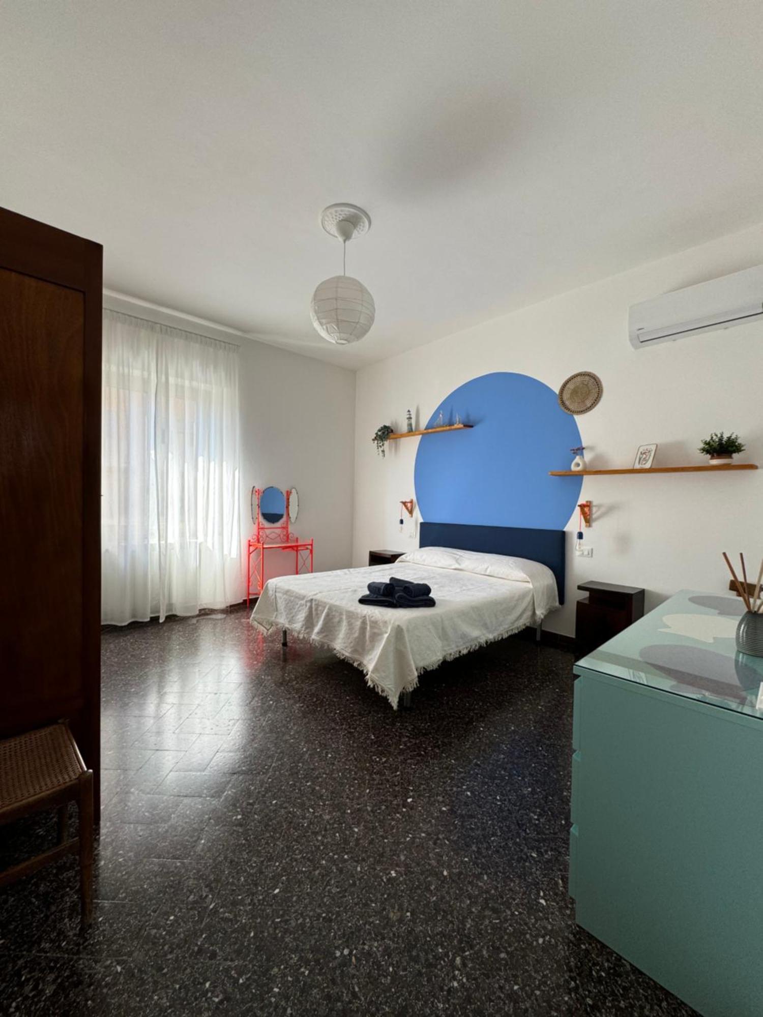 Next Door! Apartment Termoli Bagian luar foto