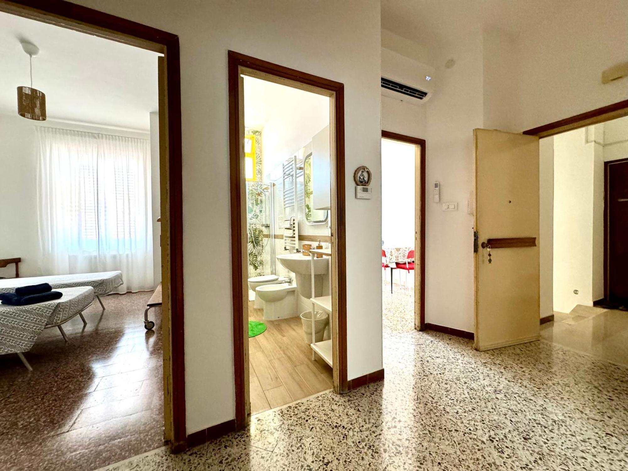 Next Door! Apartment Termoli Bagian luar foto
